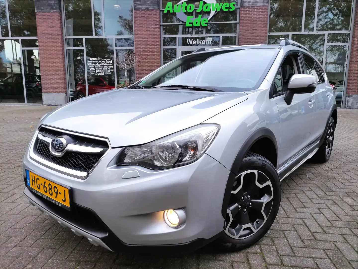 Subaru XV 2.0i Premium AWD Automaat Afn.trekhaak - Navigatie Grijs - 1