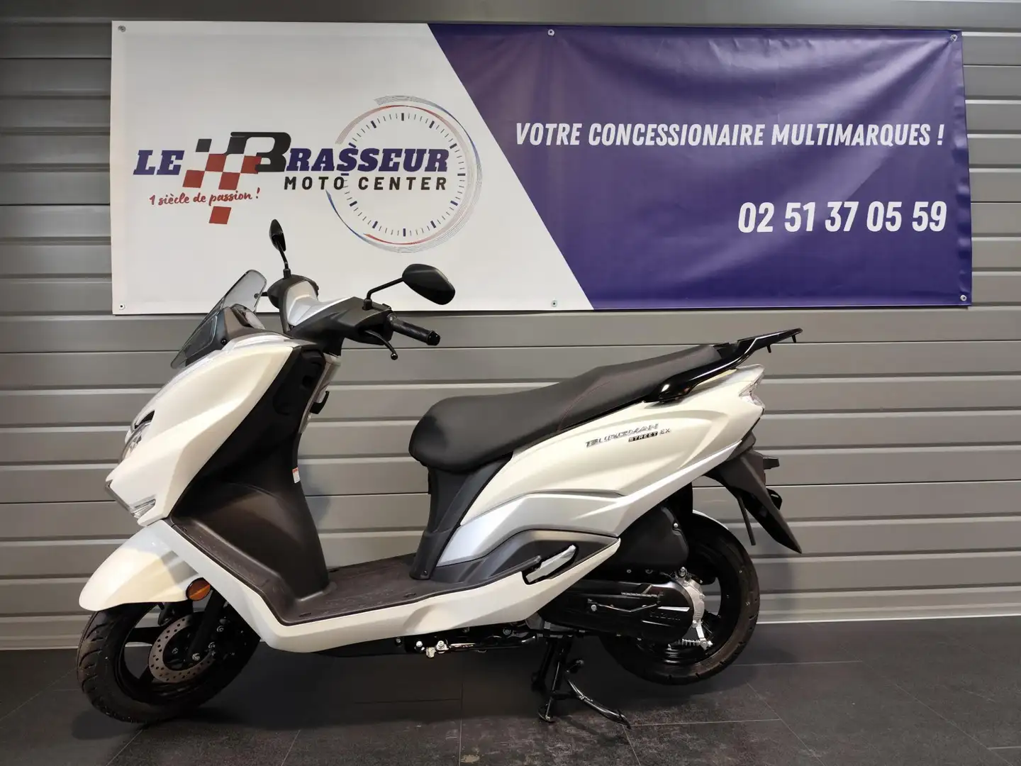 Suzuki Burgman 125 Blanco - 2