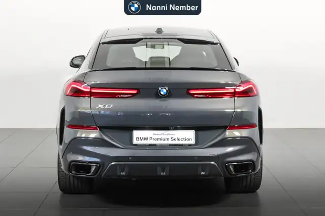 BMW X6 view 4