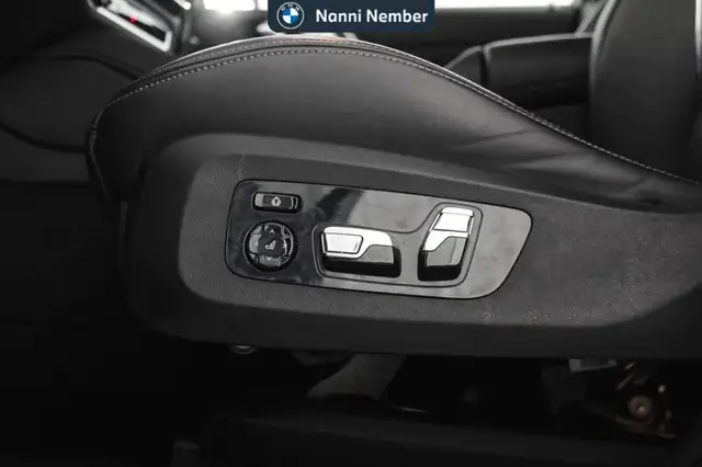 BMW X6 view 14
