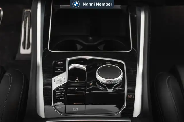 BMW X6 view 12