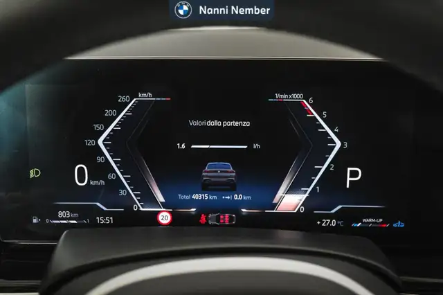 BMW X6 view 9