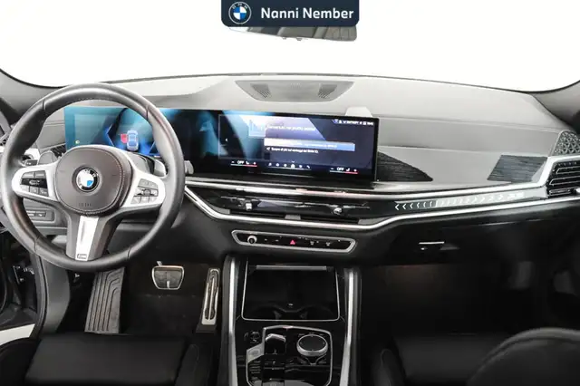 BMW X6 view 10
