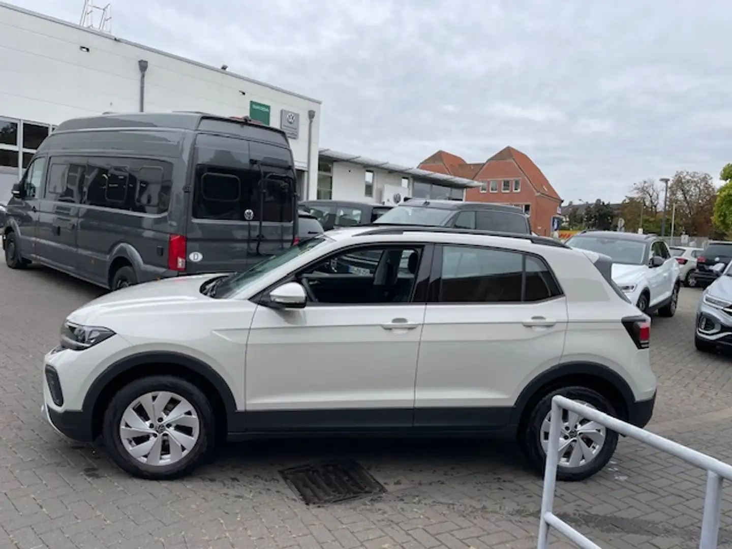 Volkswagen T-Cross 1.0TSi DSG Life AHK AppConnect ACC Sitzheiz. Al... Grau - 2