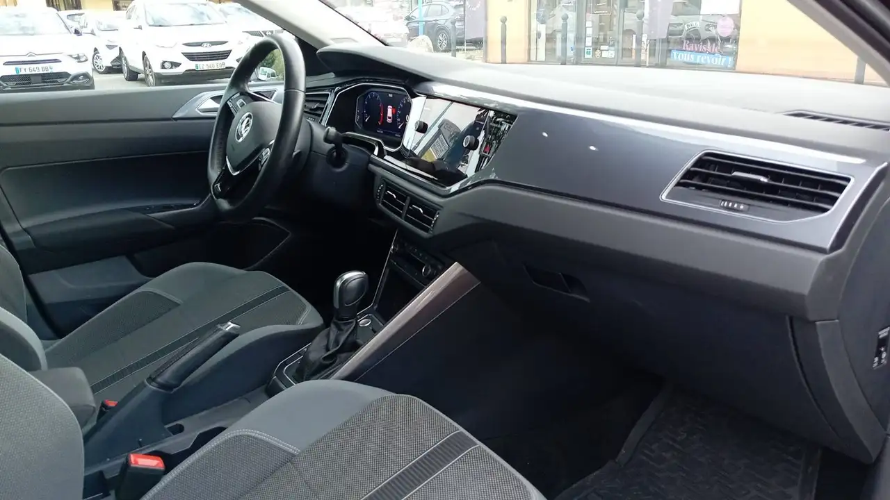 Volkswagen Polo Citadine 5 portes — photo 10