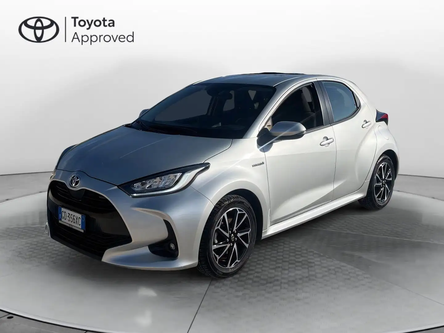 Toyota Yaris 1.5 Hybrid 5 porte Trend Gris - 1