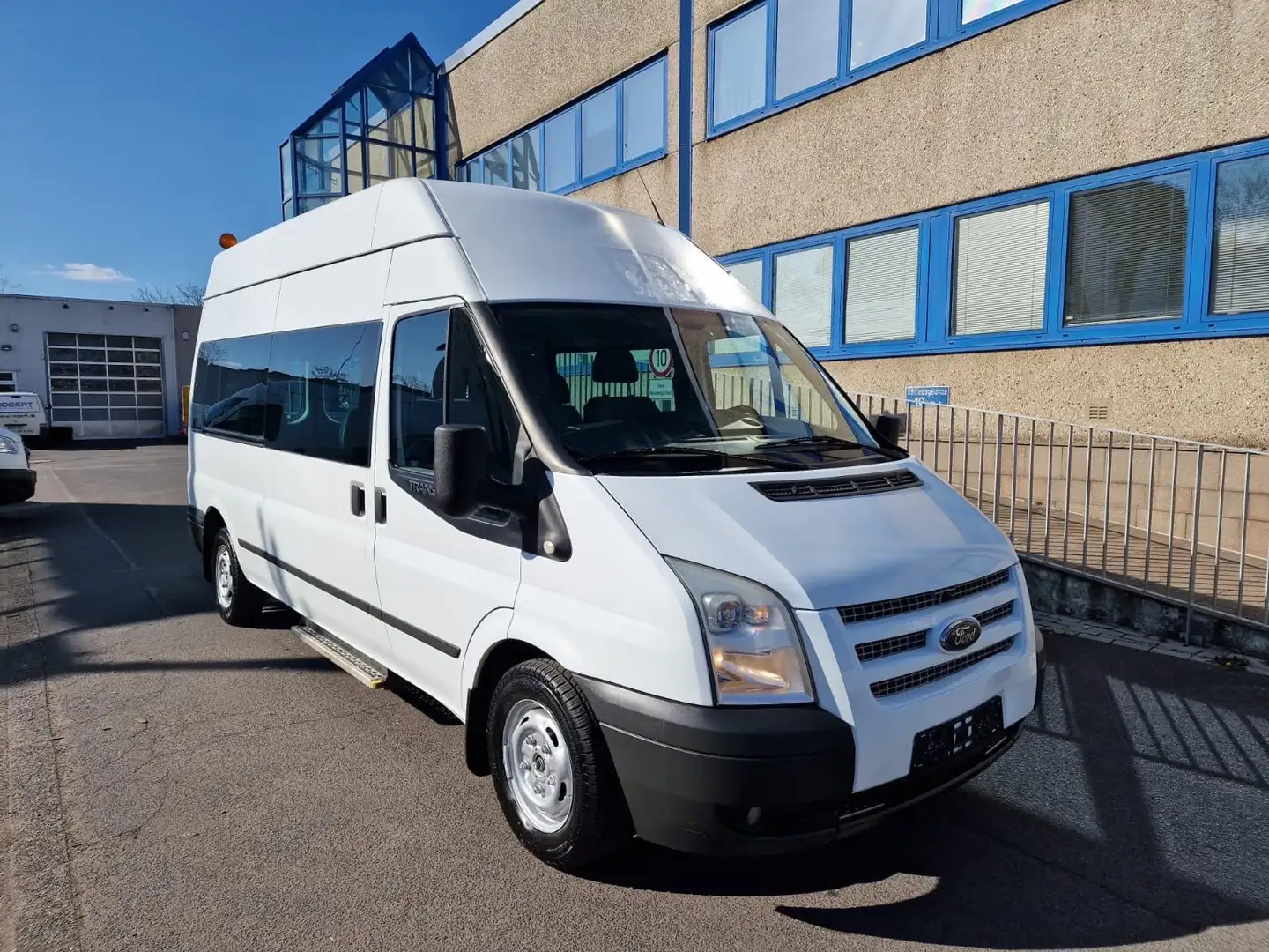Ford Transit Kombi FT 300 L Rollstuhl geeignet/12 per Белый - 1