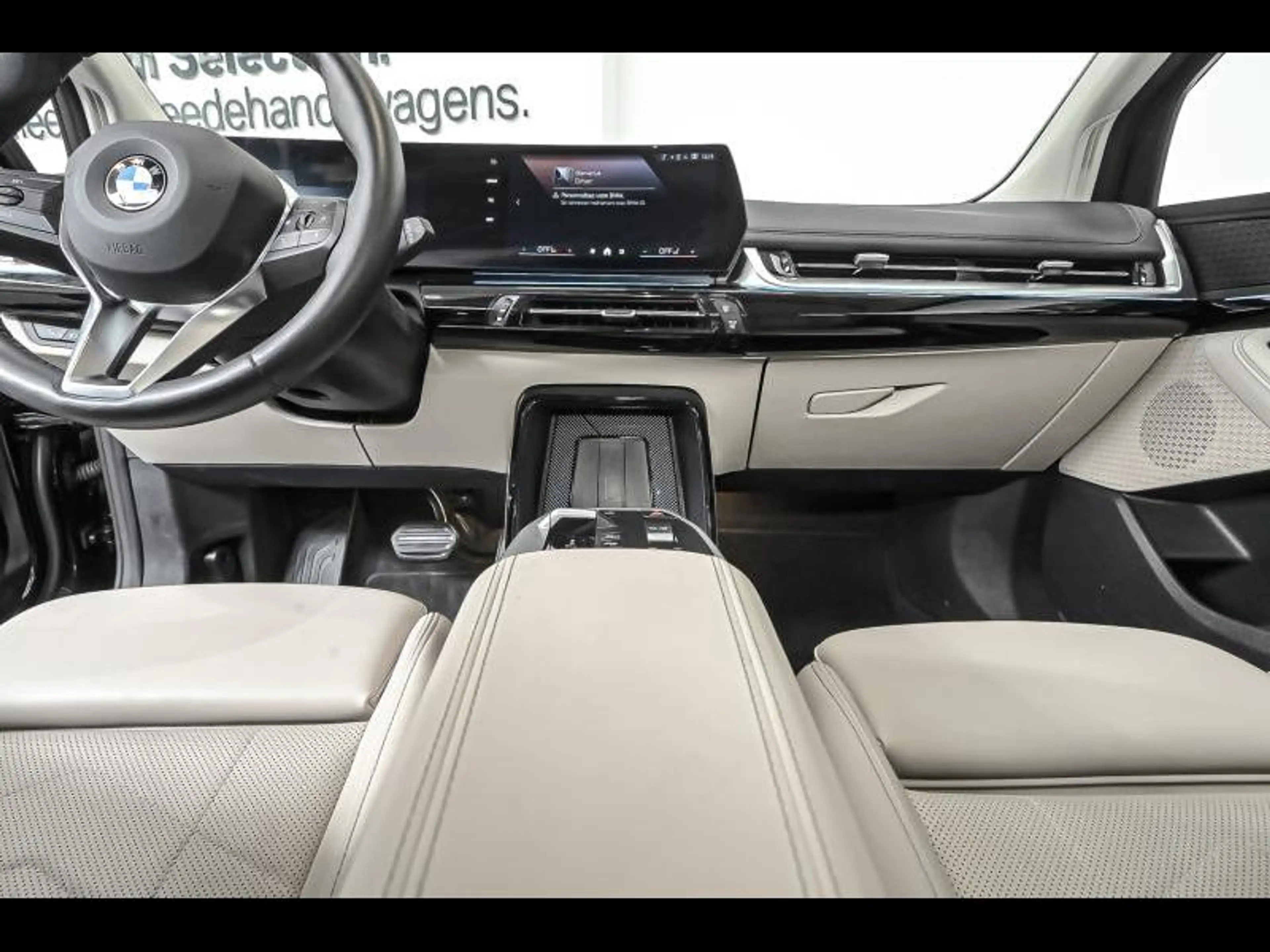BMW 216 i LuxuryLine - Comfort|Carplay|Cam — photo 7