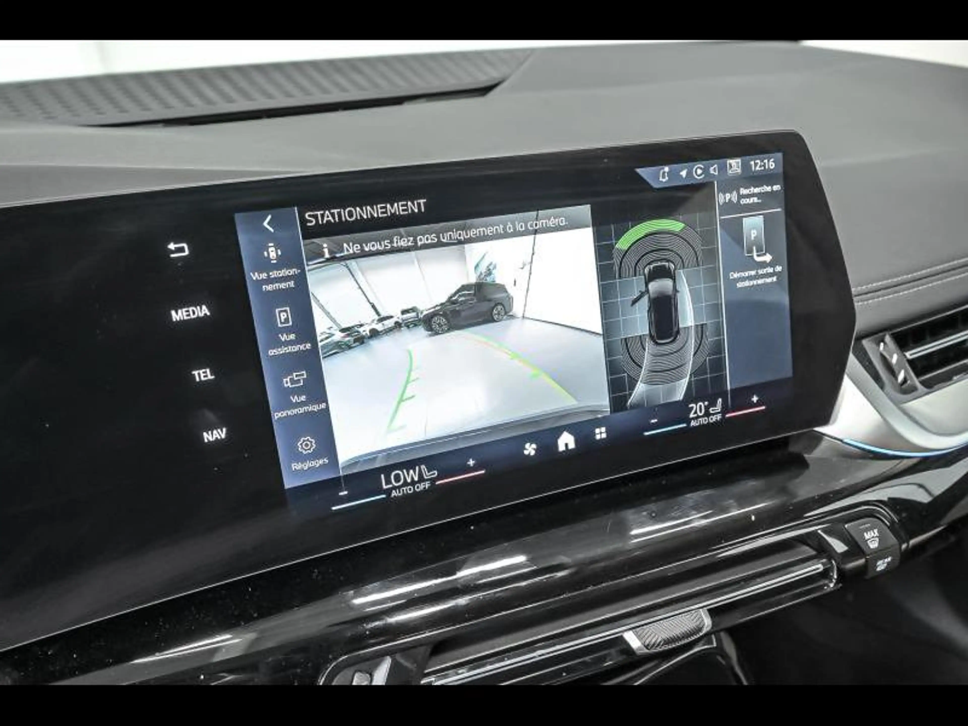 BMW 216 i LuxuryLine - Comfort|Carplay|Cam — photo 15