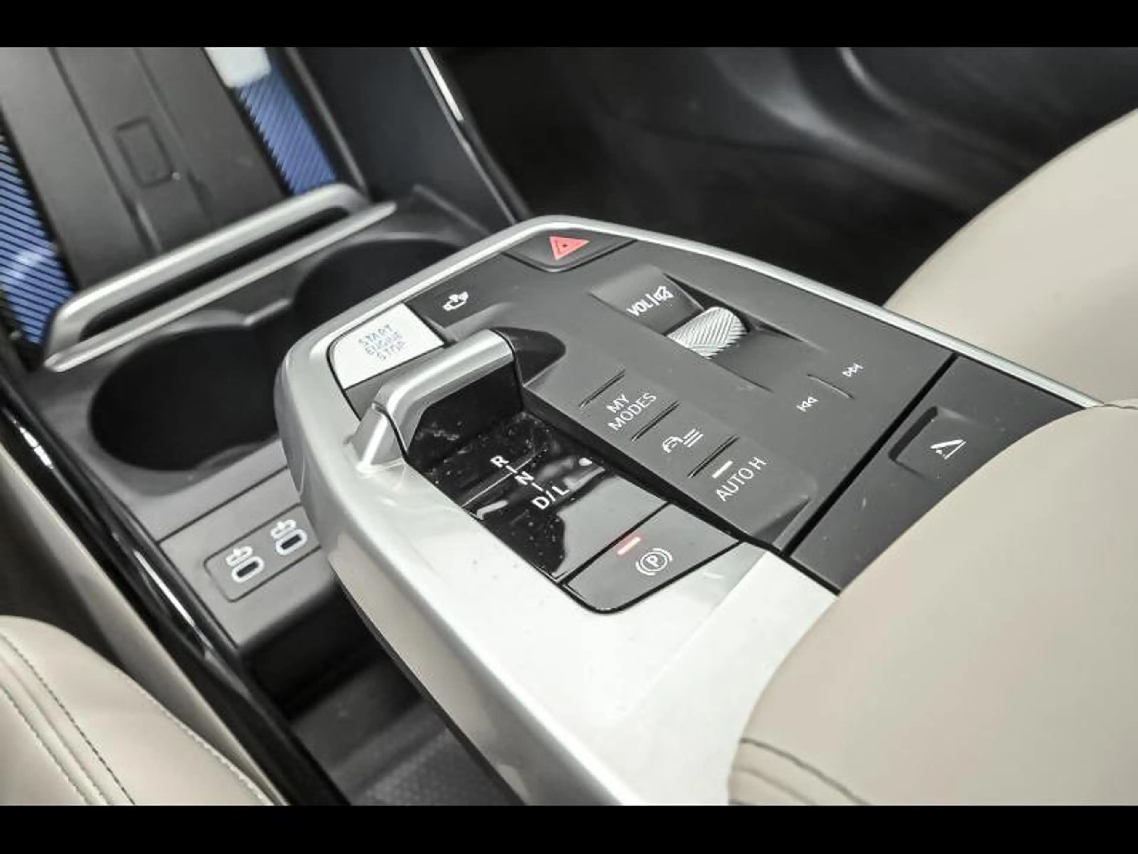 BMW 216 i LuxuryLine - Comfort|Carplay|Cam — photo 11