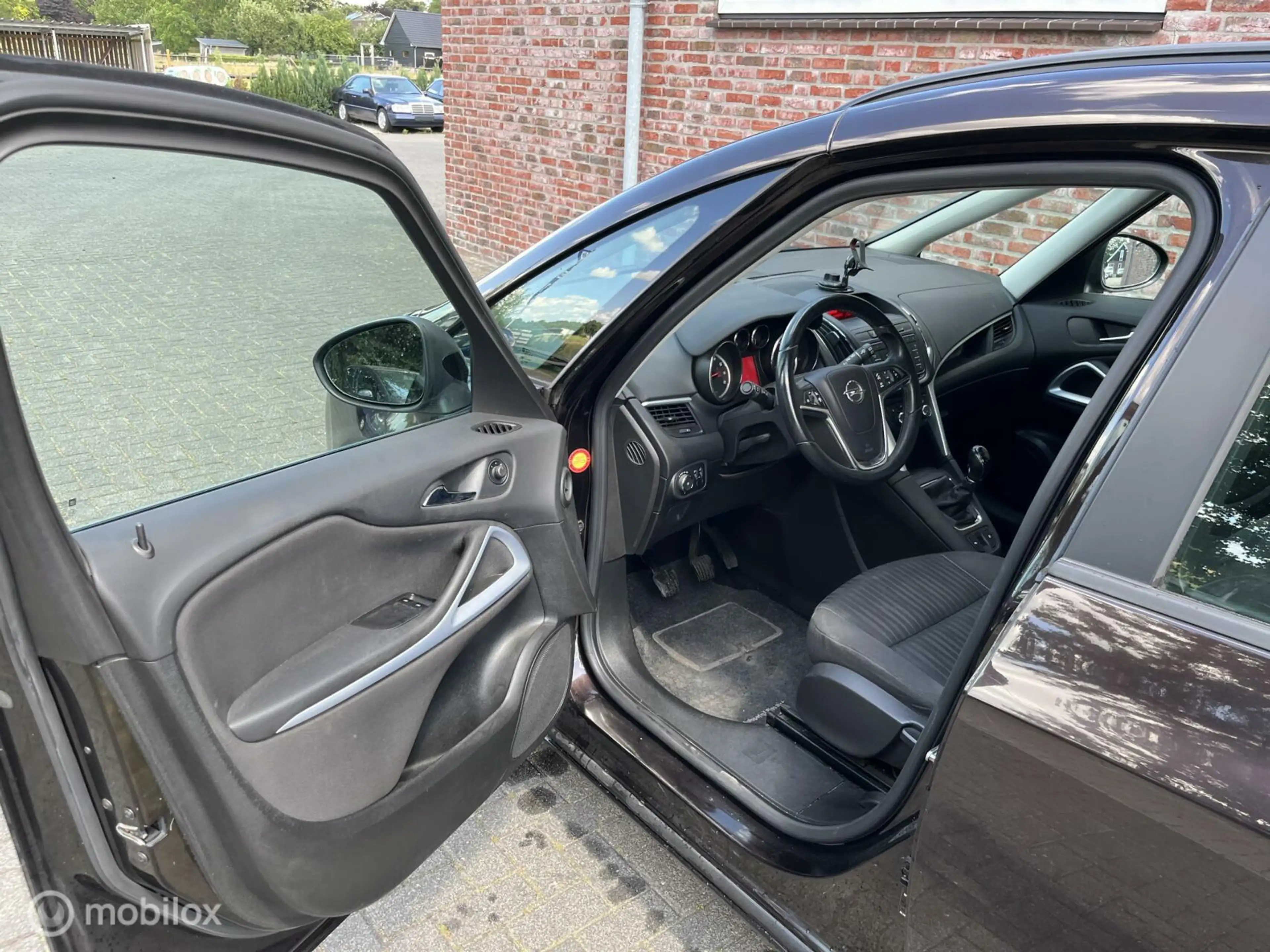Opel Zafira Tourer 1.4 Cosmo — photo 9