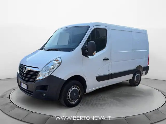 Opel Movano view 2