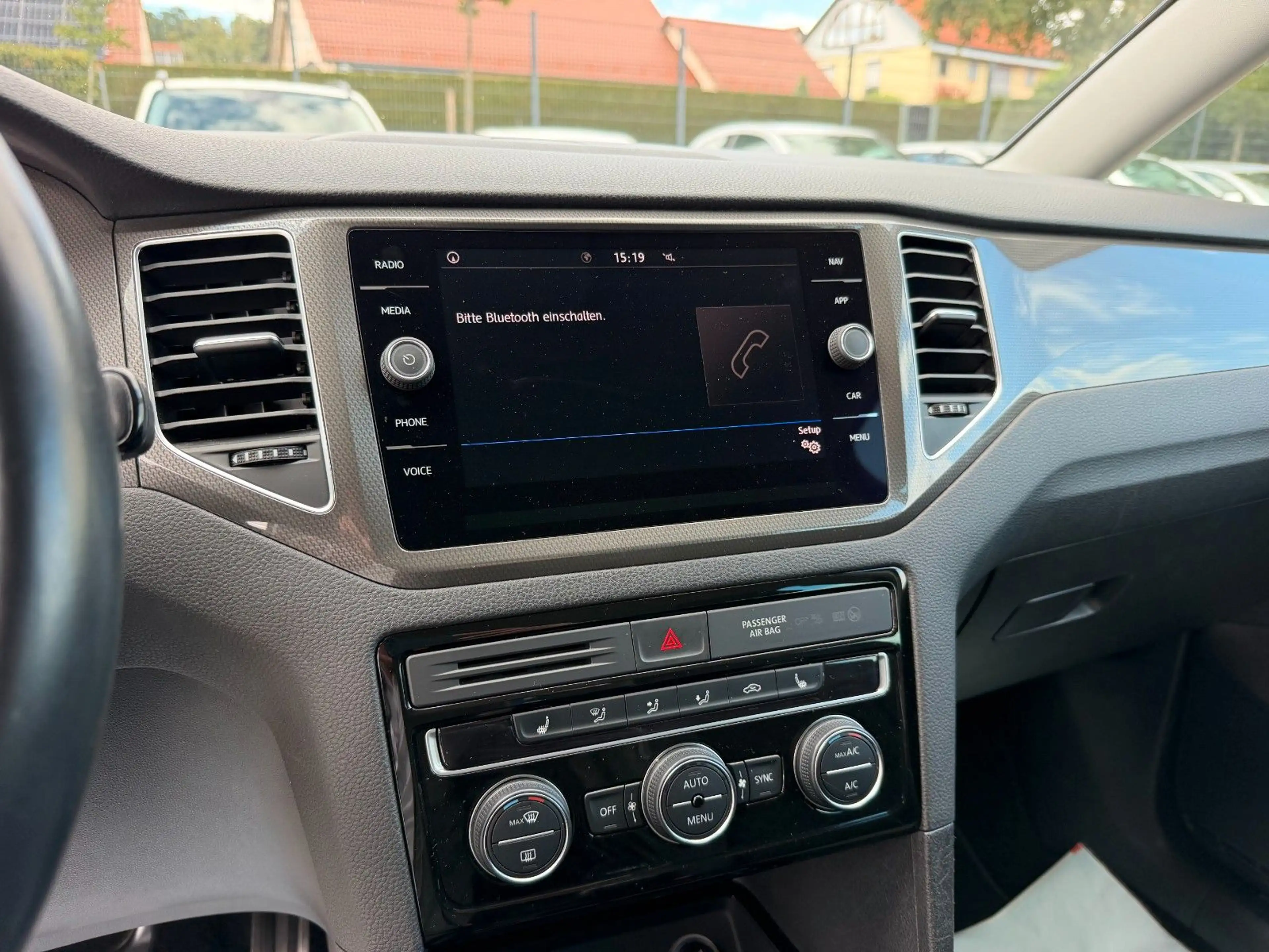 Volkswagen Golf Sportsvan VII Join Navi Sitzheizung AHK — photo 28