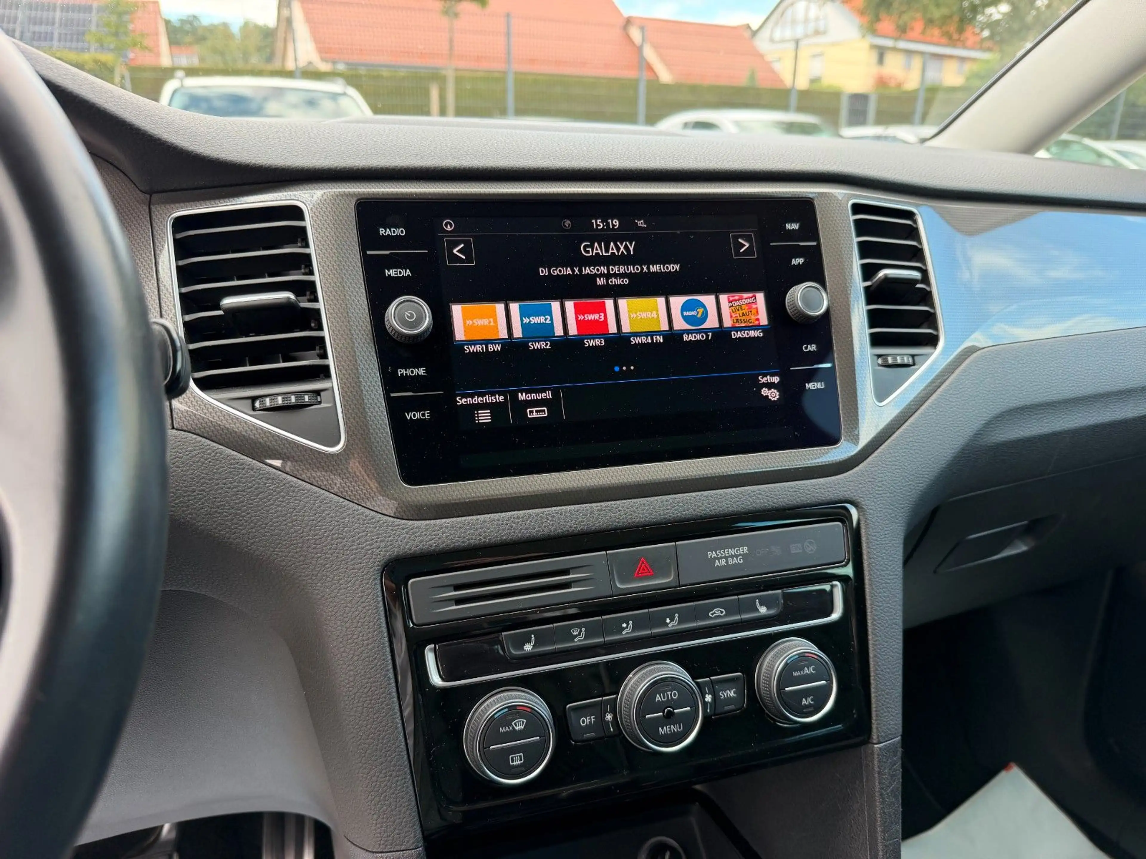 Volkswagen Golf Sportsvan VII Join Navi Sitzheizung AHK — photo 29