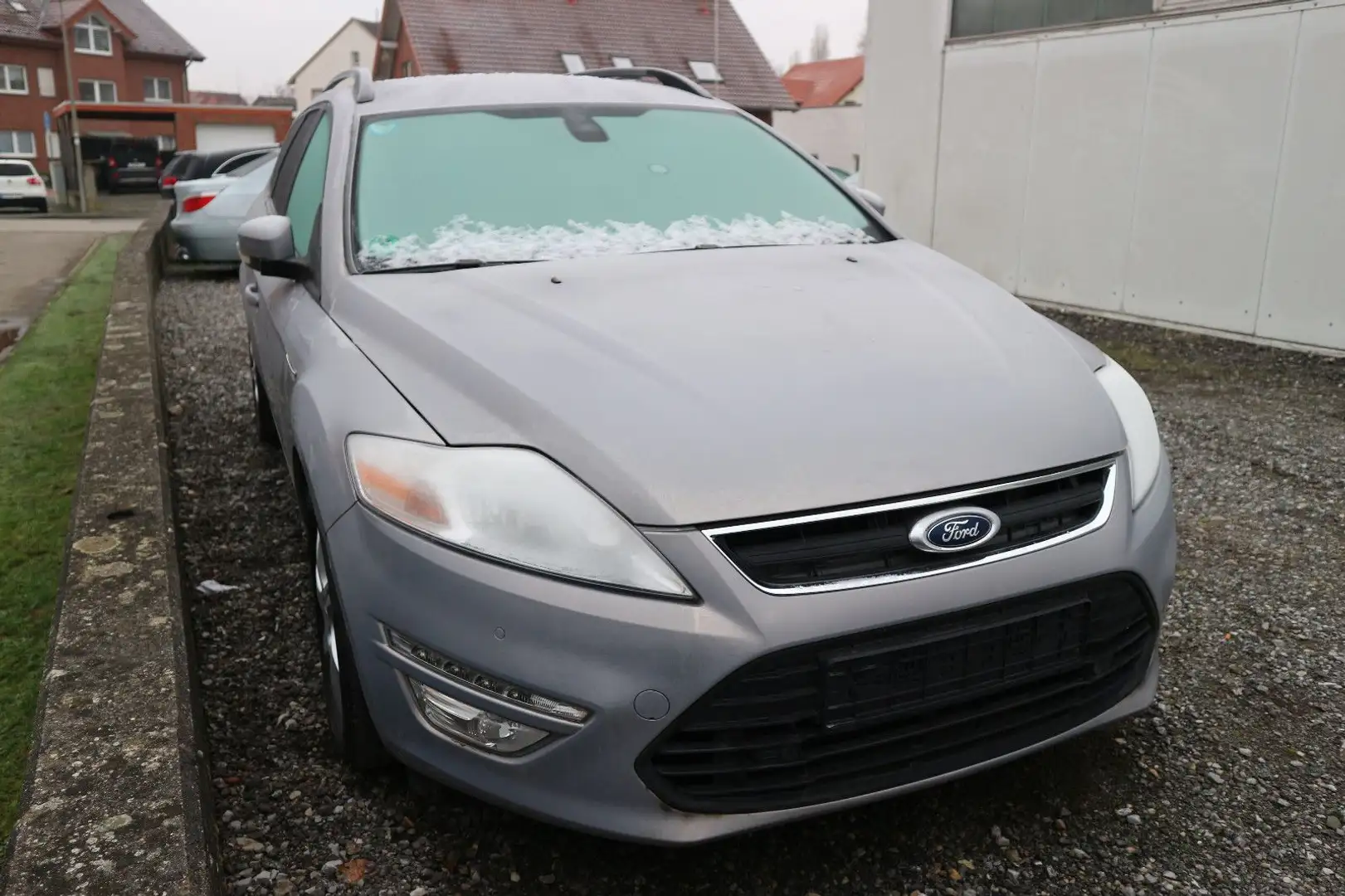 Ford Mondeo Turnier Trend Motor Läuft unrund. Argent - 2