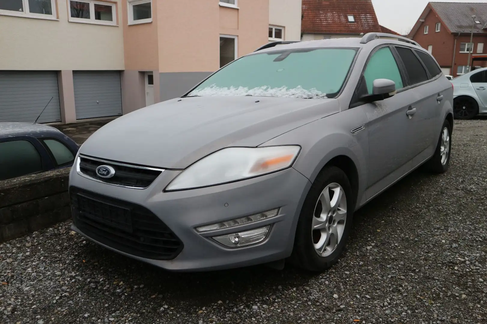 Ford Mondeo Turnier Trend Motor Läuft unrund. Argent - 1