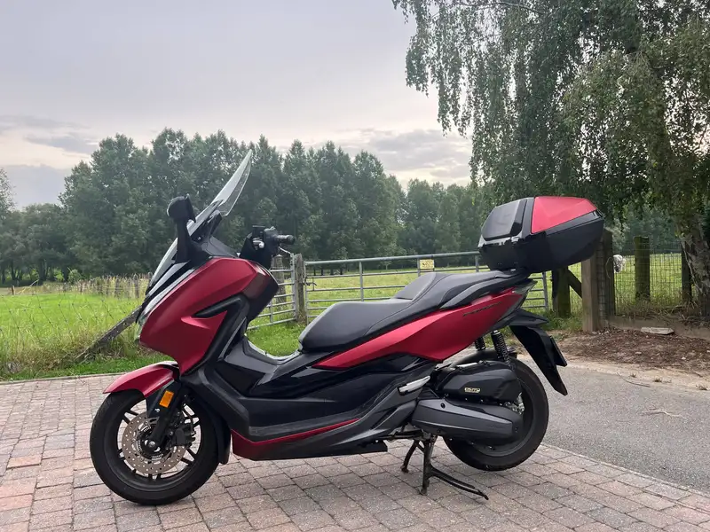 Honda Forza 125