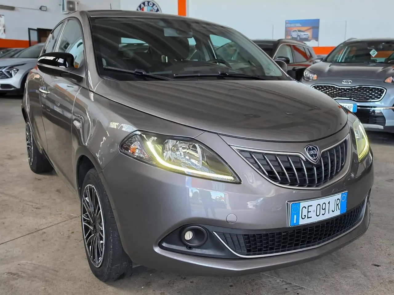 Lancia Ypsilon