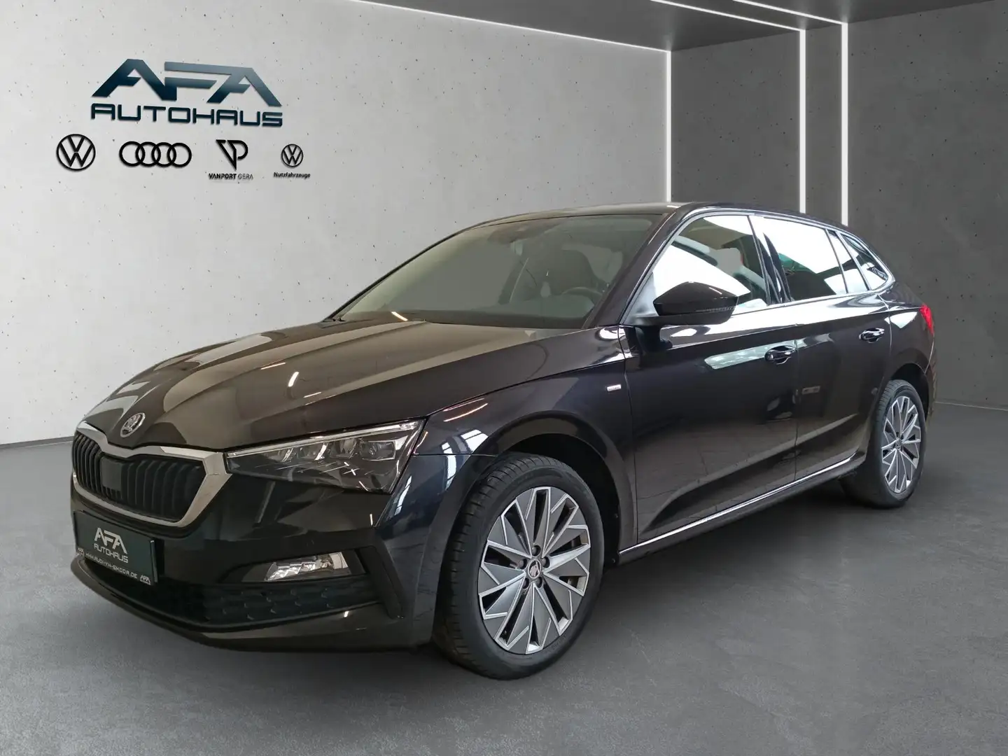 Skoda Scala 1.5 TSI CLEVER LED*SHZ*RFK*Tempomat Zwart - 2