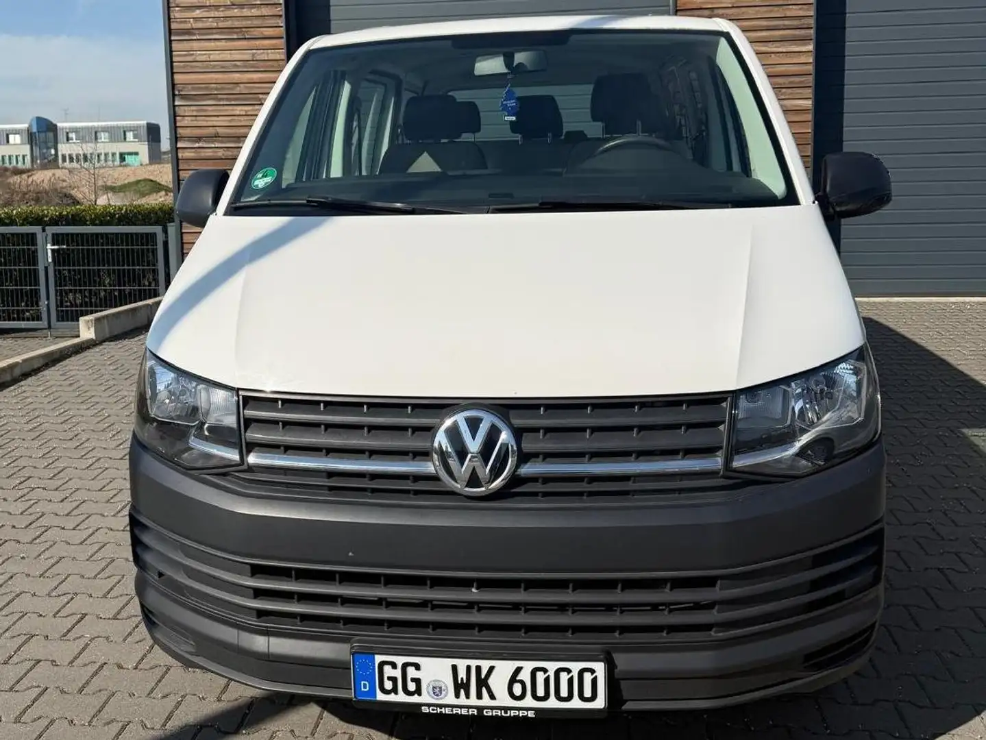 Volkswagen T6 Kombi Plateado - 1