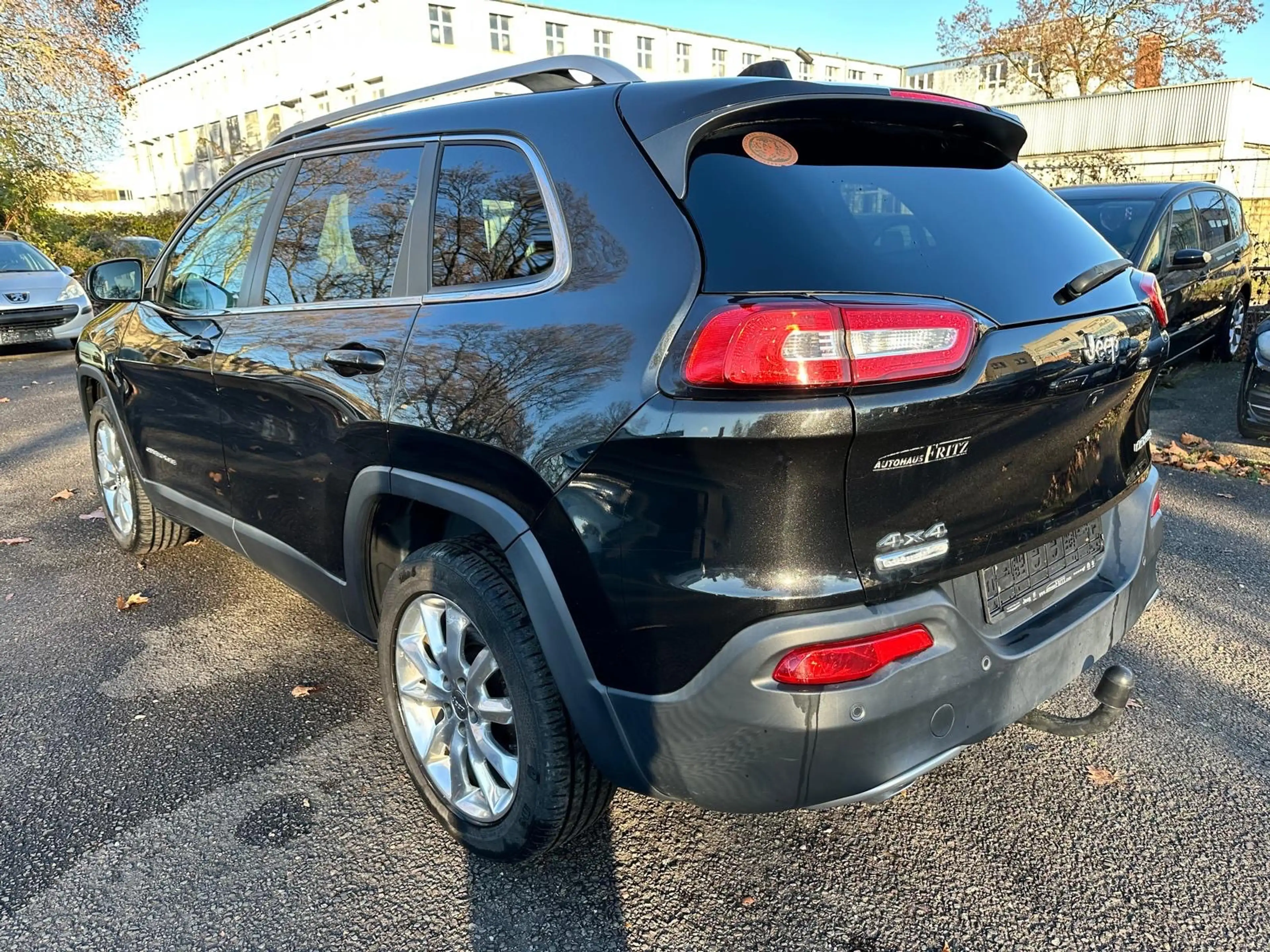 Jeep Cherokee Limited 4WD — photo 6