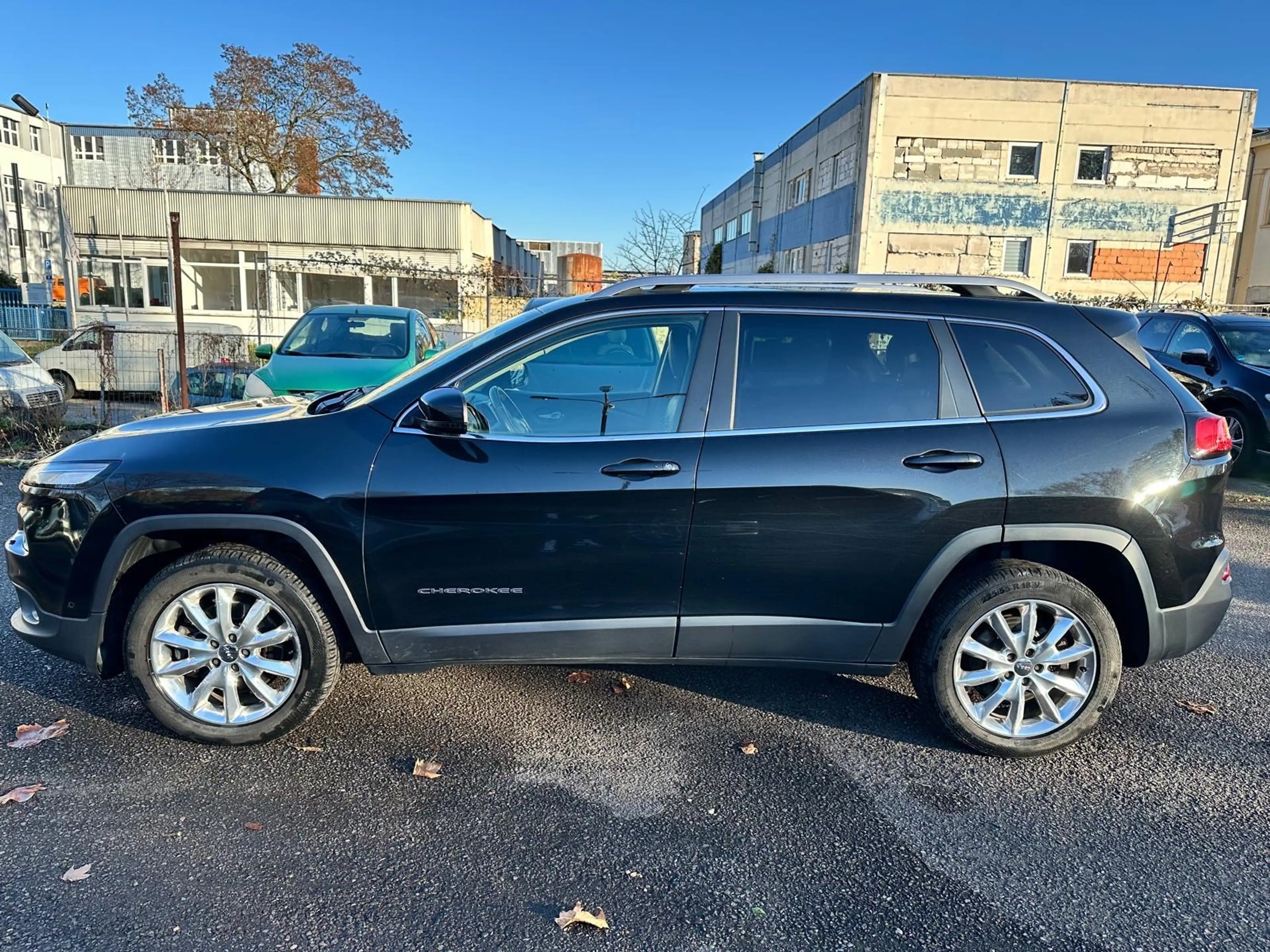 Jeep Cherokee Limited 4WD — photo 7