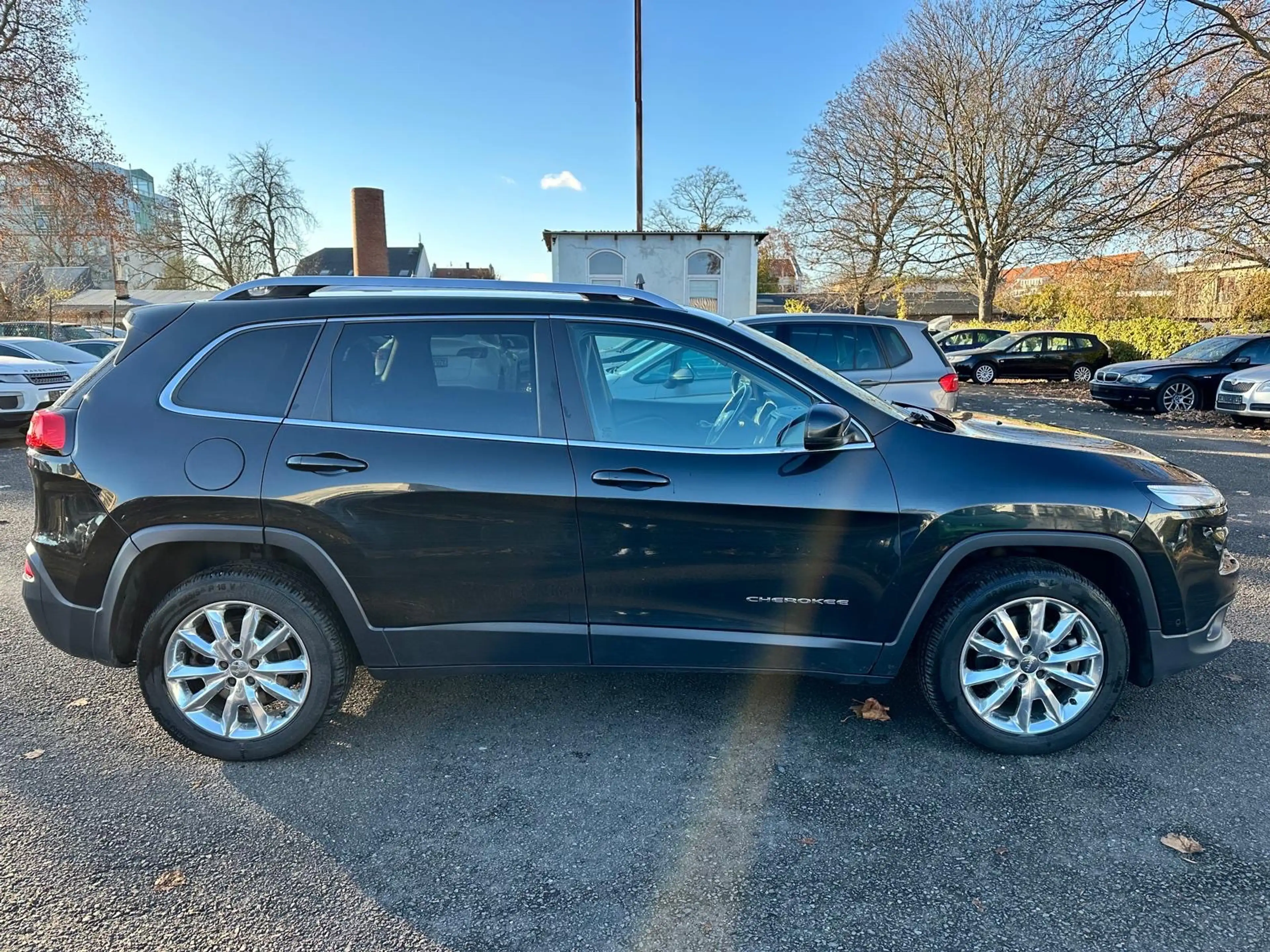 Jeep Cherokee Limited 4WD — photo 4