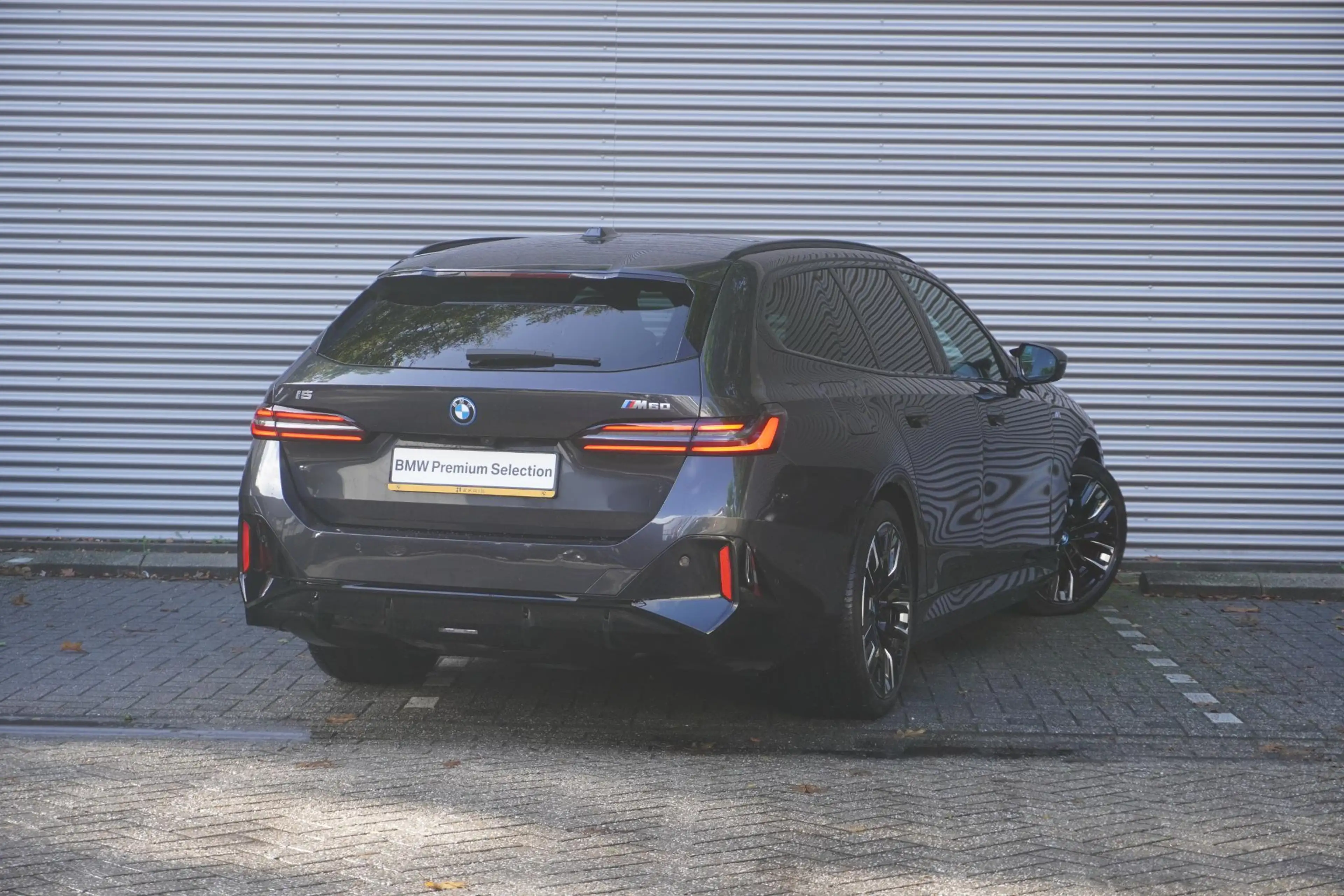 BMW i5 Touring M60 xDrive | M Sportpakket Pro | Adaptief — photo 2