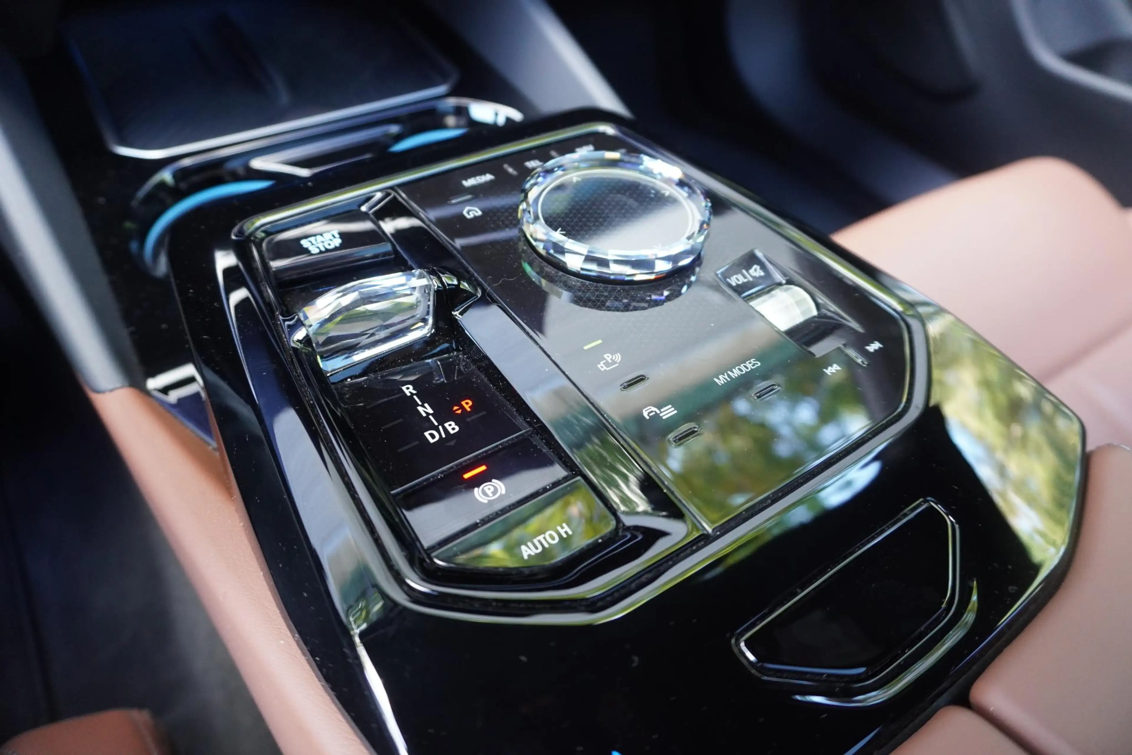 BMW i5 Touring M60 xDrive | M Sportpakket Pro | Adaptief — photo 12