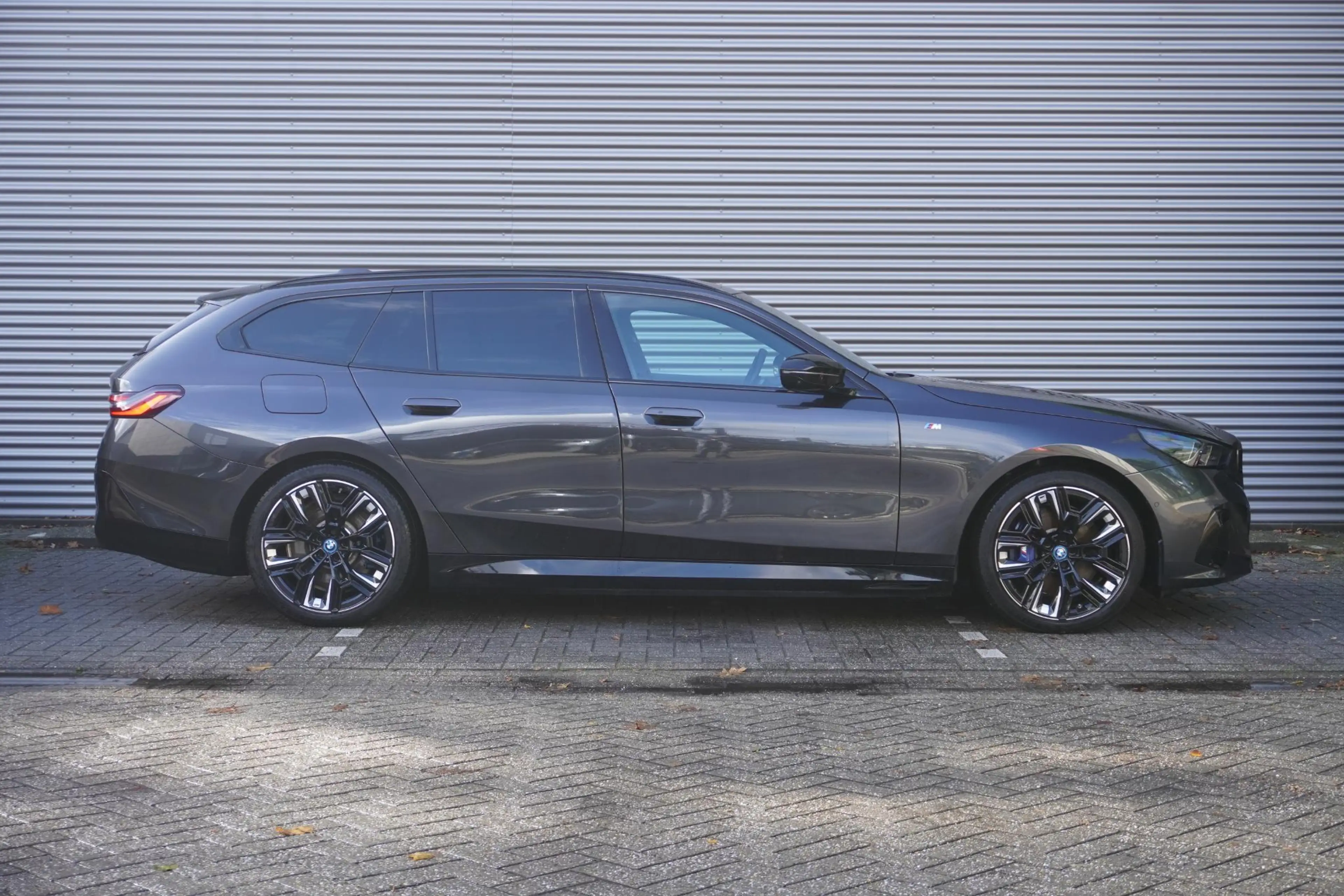 BMW i5 Touring M60 xDrive | M Sportpakket Pro | Adaptief — photo 4