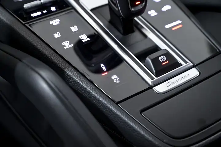 Porsche Cayenne Coupé E-Hybrid 3.0 2020, foto 46