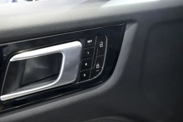 Porsche Cayenne Coupé E-Hybrid 3.0 2020, foto 25