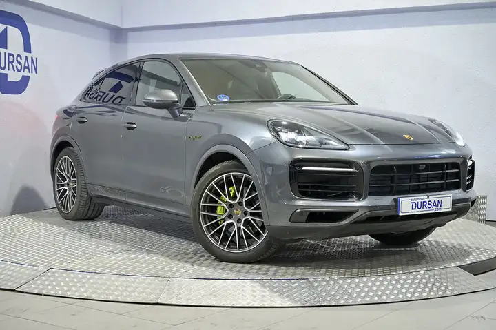 Porsche Cayenne Coupé E-Hybrid 3.0 2020, foto 3