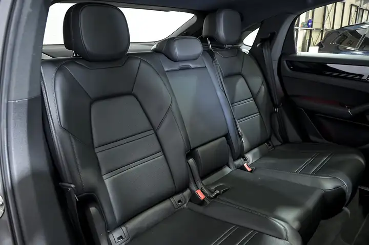 Porsche Cayenne Coupé E-Hybrid 3.0 2020, foto 19