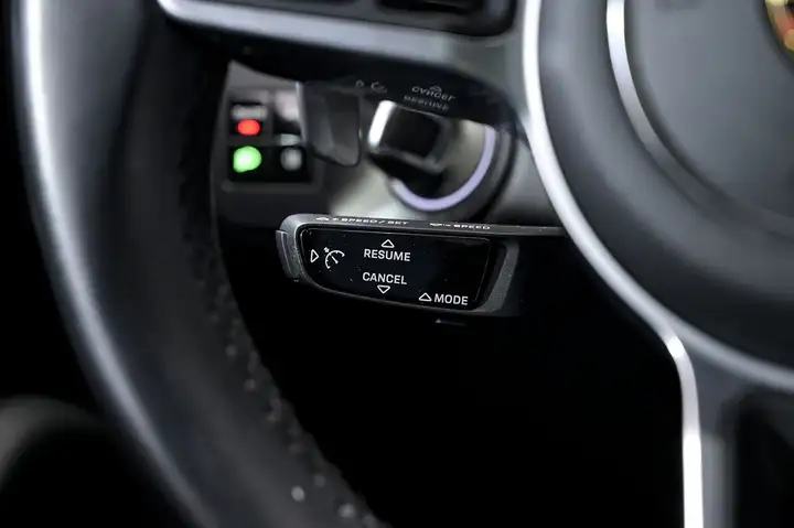 Porsche Cayenne Coupé E-Hybrid 3.0 2020, foto 28