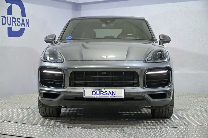 Porsche Cayenne Coupé E-Hybrid 3.0 2020, foto 2