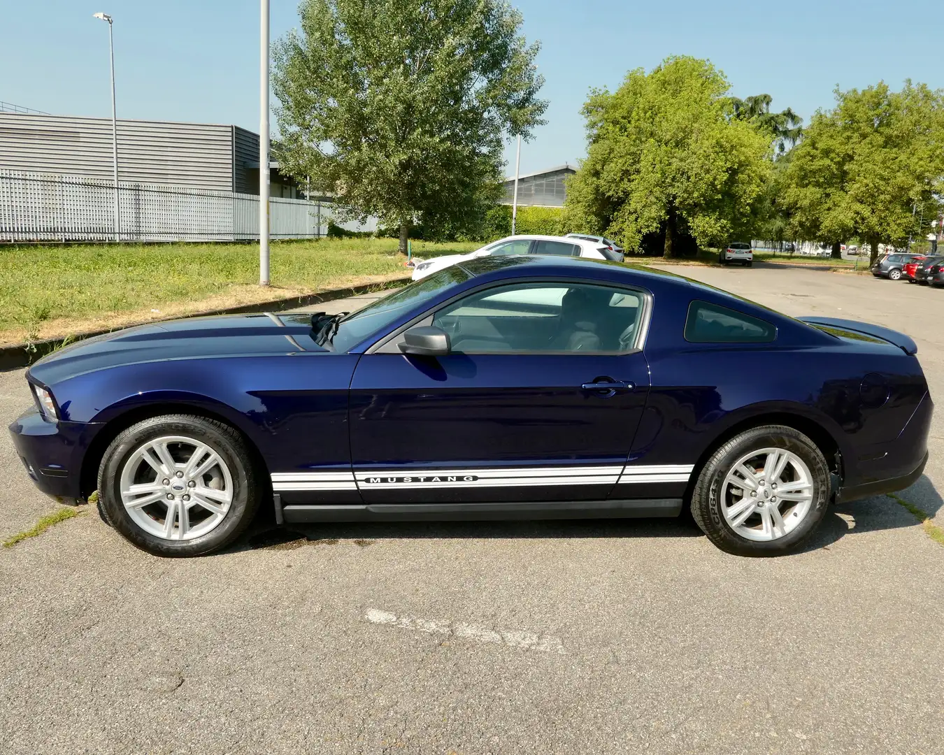 Ford Mustang V6 Coupé Blu/Azzurro - 2