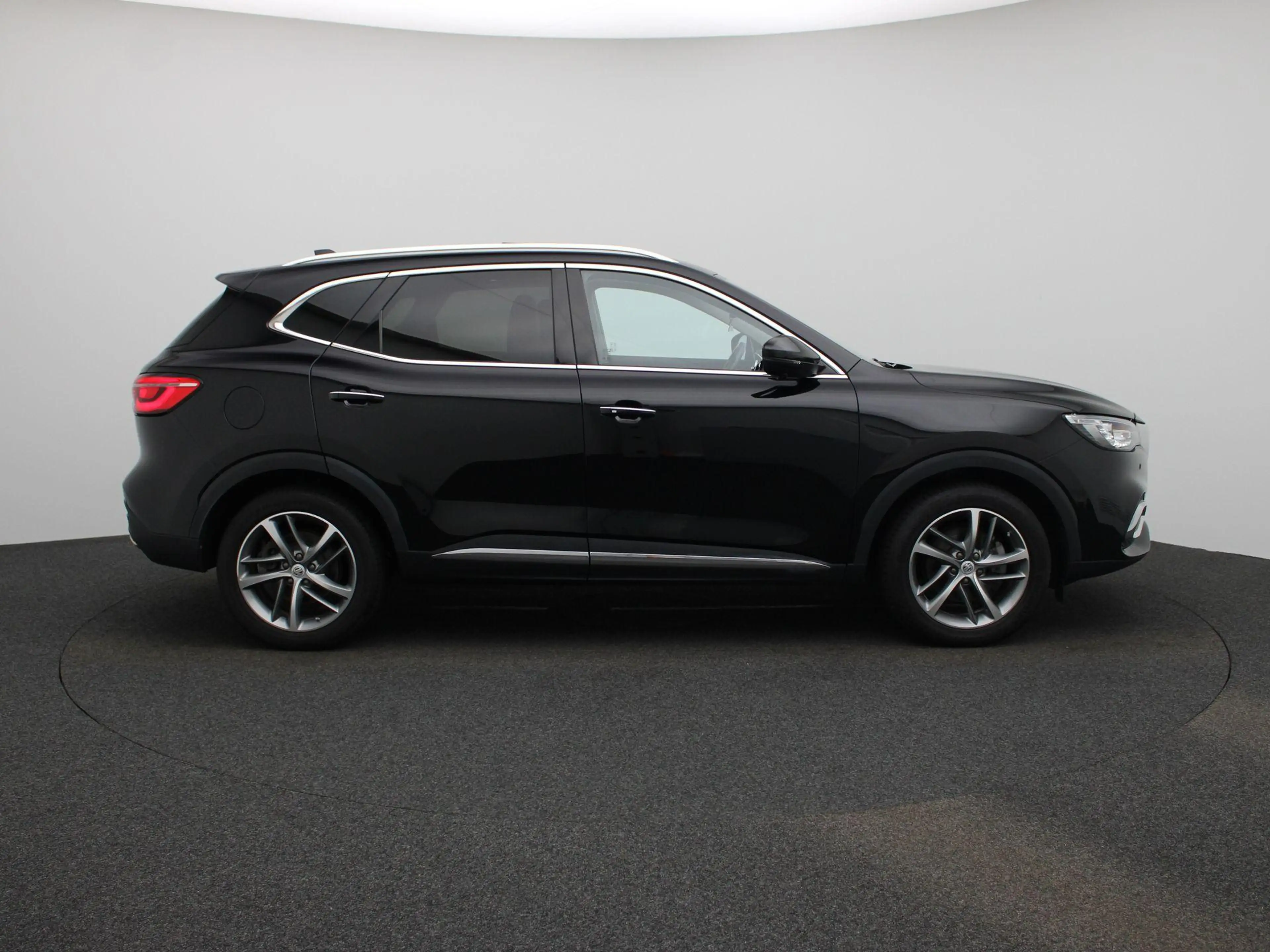 MG EHS 1.5 TGDI Luxury Mg Mg ehs plug-in hybrid — photo 6