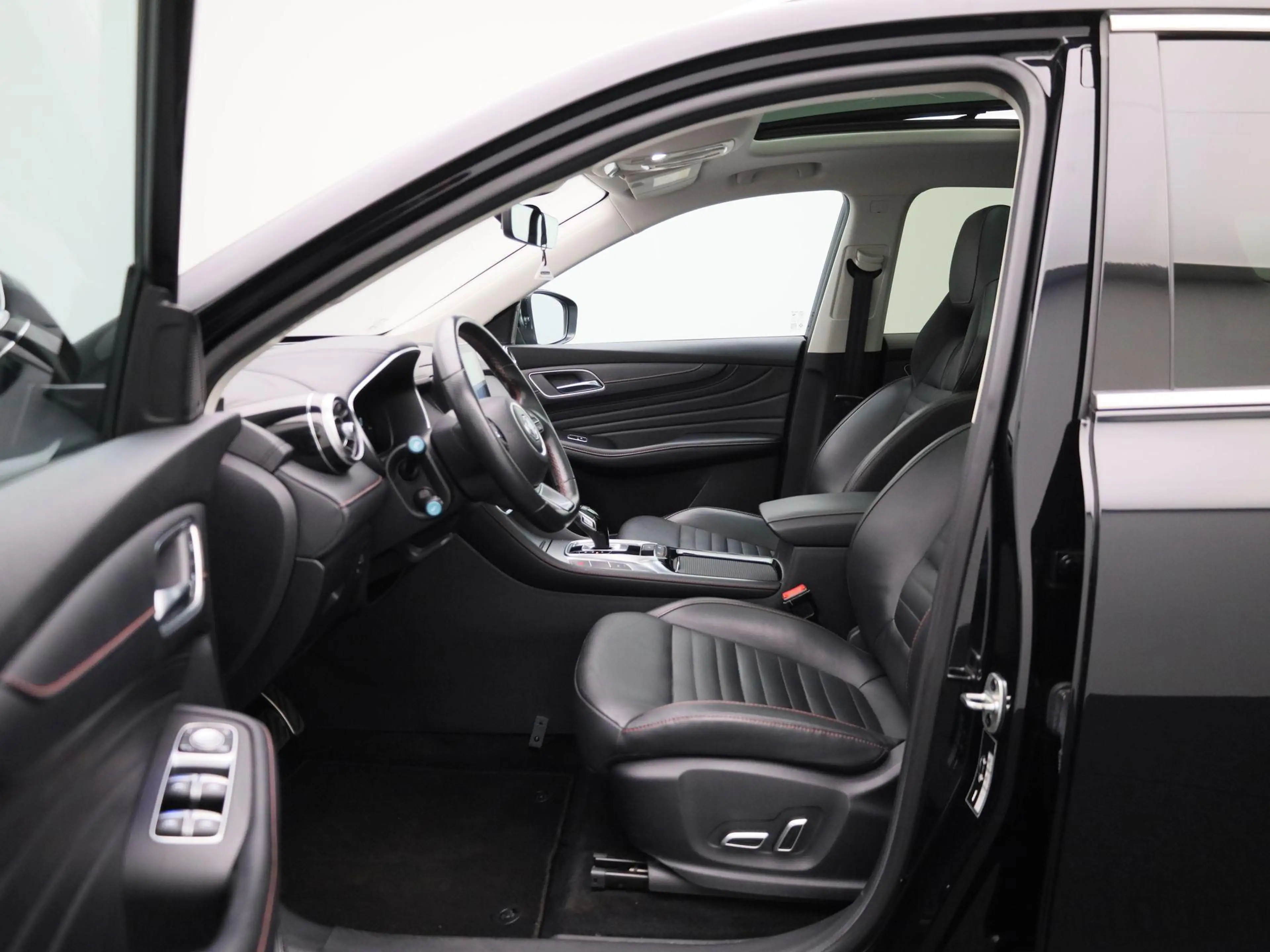 MG EHS 1.5 TGDI Luxury Mg Mg ehs plug-in hybrid — photo 9
