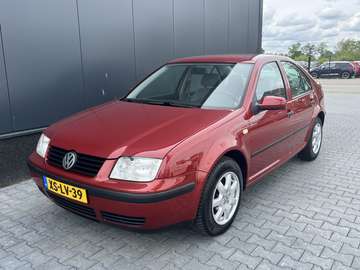1.6 Trendline Rood Trekhaak Nieuwe Apk