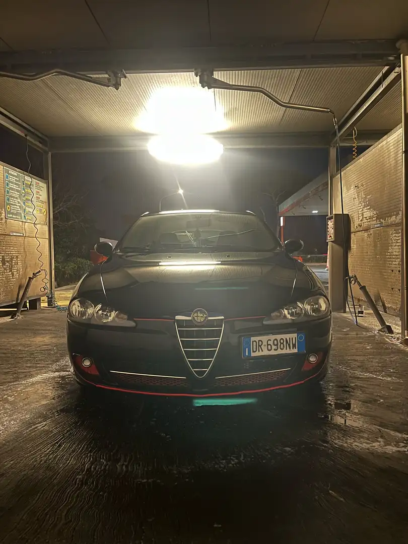 Alfa Romeo 147 3p 1.6 ts 16v Distinctive c/esp 105cv - 1
