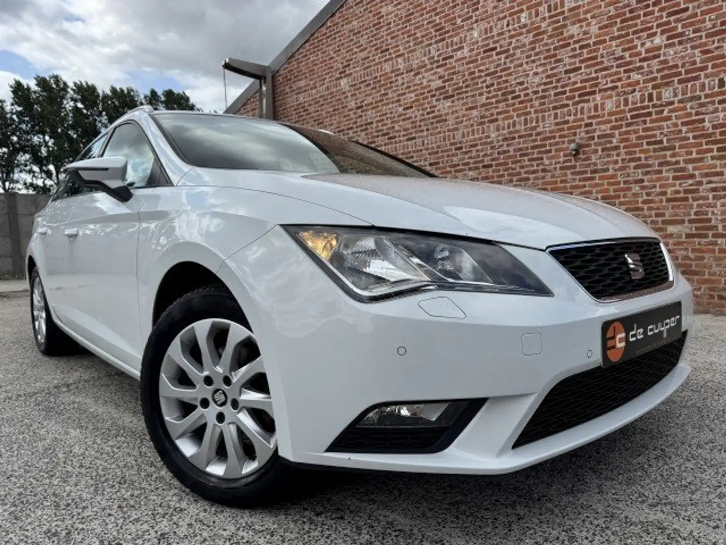 SEAT Leon Seat Leon St 1.2Tsi"GARANTIE"pdc/cruise/clima/2016 Wit - 1