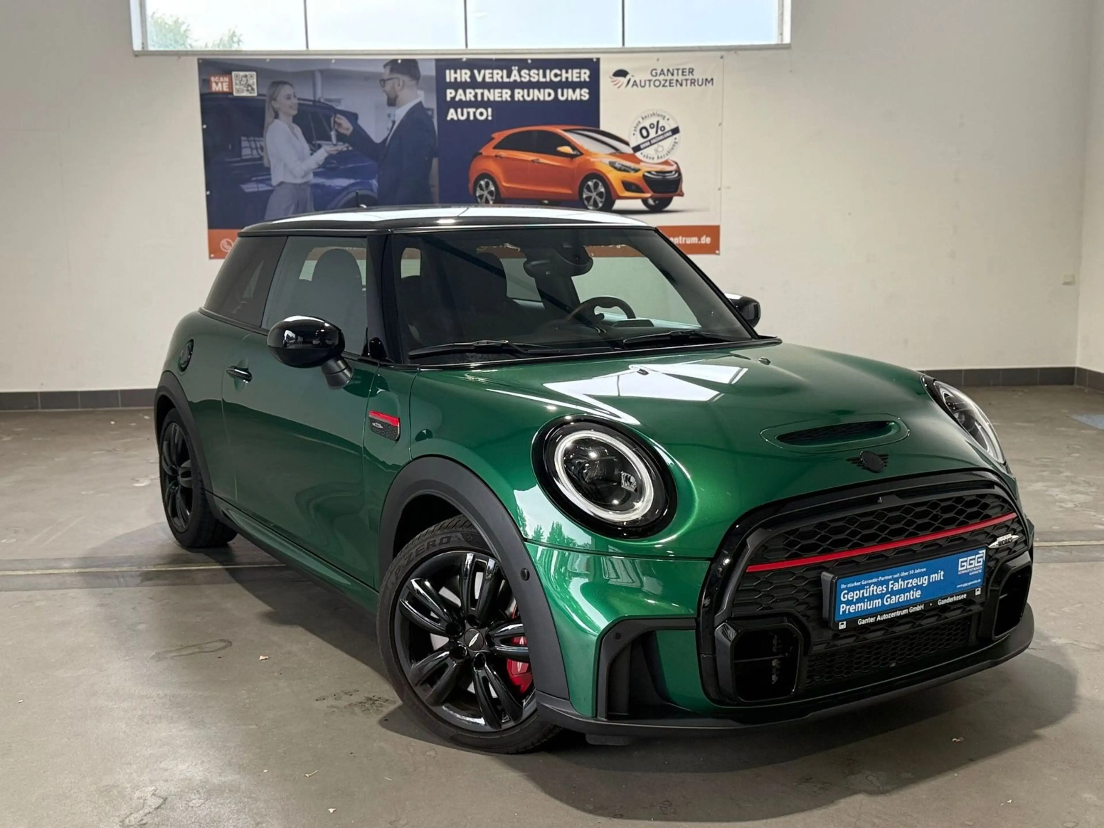 MINI John Cooper Works H&K+KAMERA+APPLE CARPLAY — photo 2