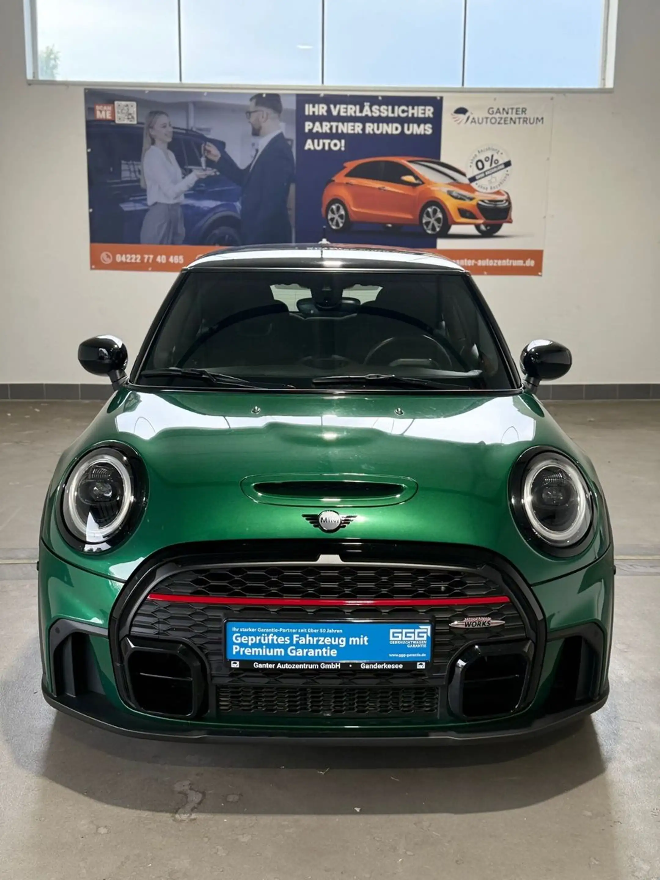 MINI John Cooper Works H&K+KAMERA+APPLE CARPLAY — photo 3