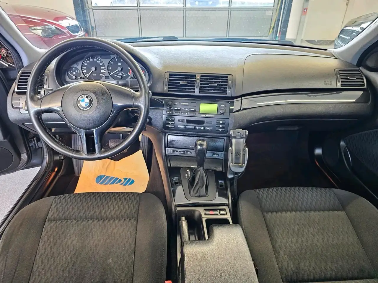 BMW 325xi ALLRAD+AUTOMATIK+NAVI+SD, foto 2