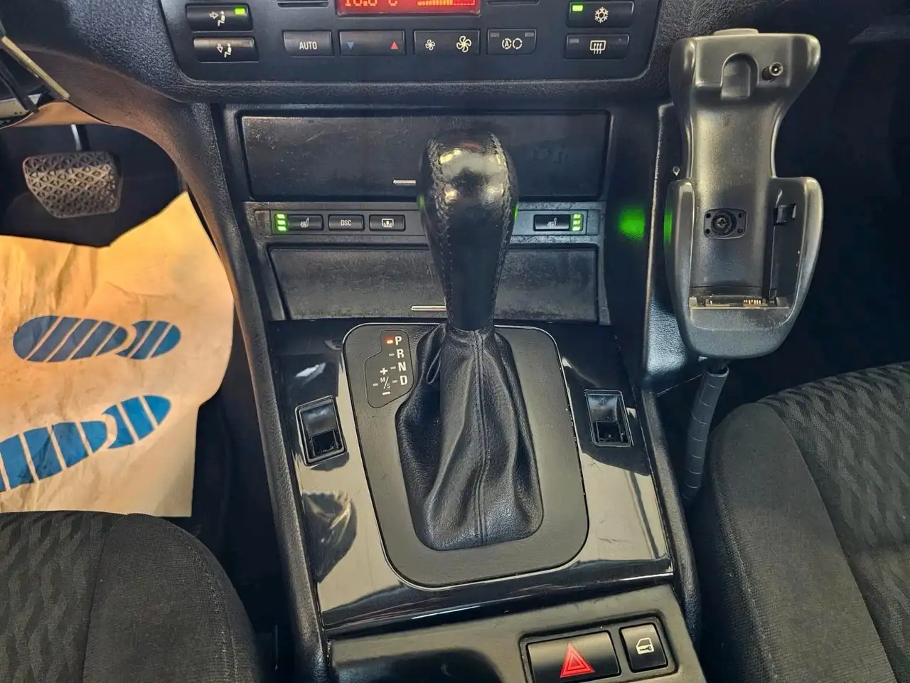 BMW 325xi ALLRAD+AUTOMATIK+NAVI+SD, foto 12