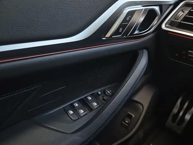 BMW 4 Series view 14