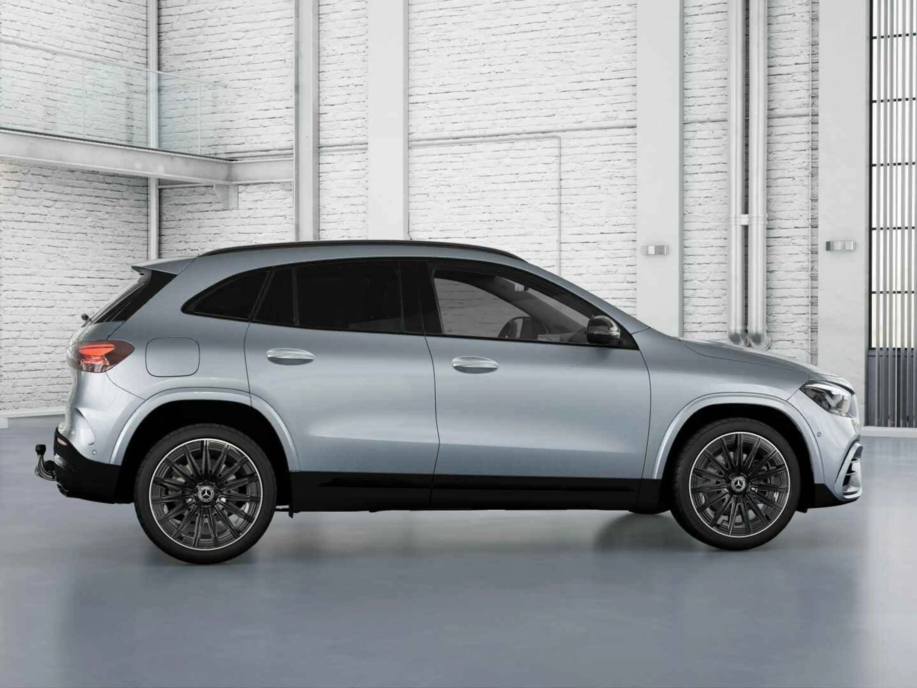 Mercedes-Benz GLA 250 e 140 Years Edition — photo 7