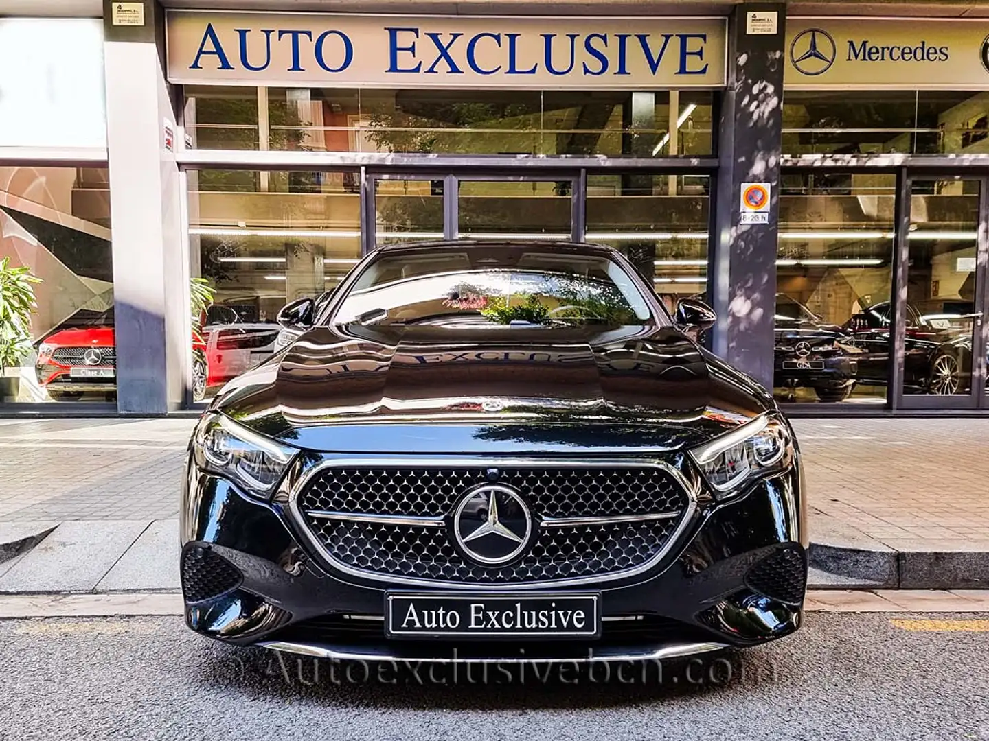 Mercedes-Benz E 300 Negro - 1
