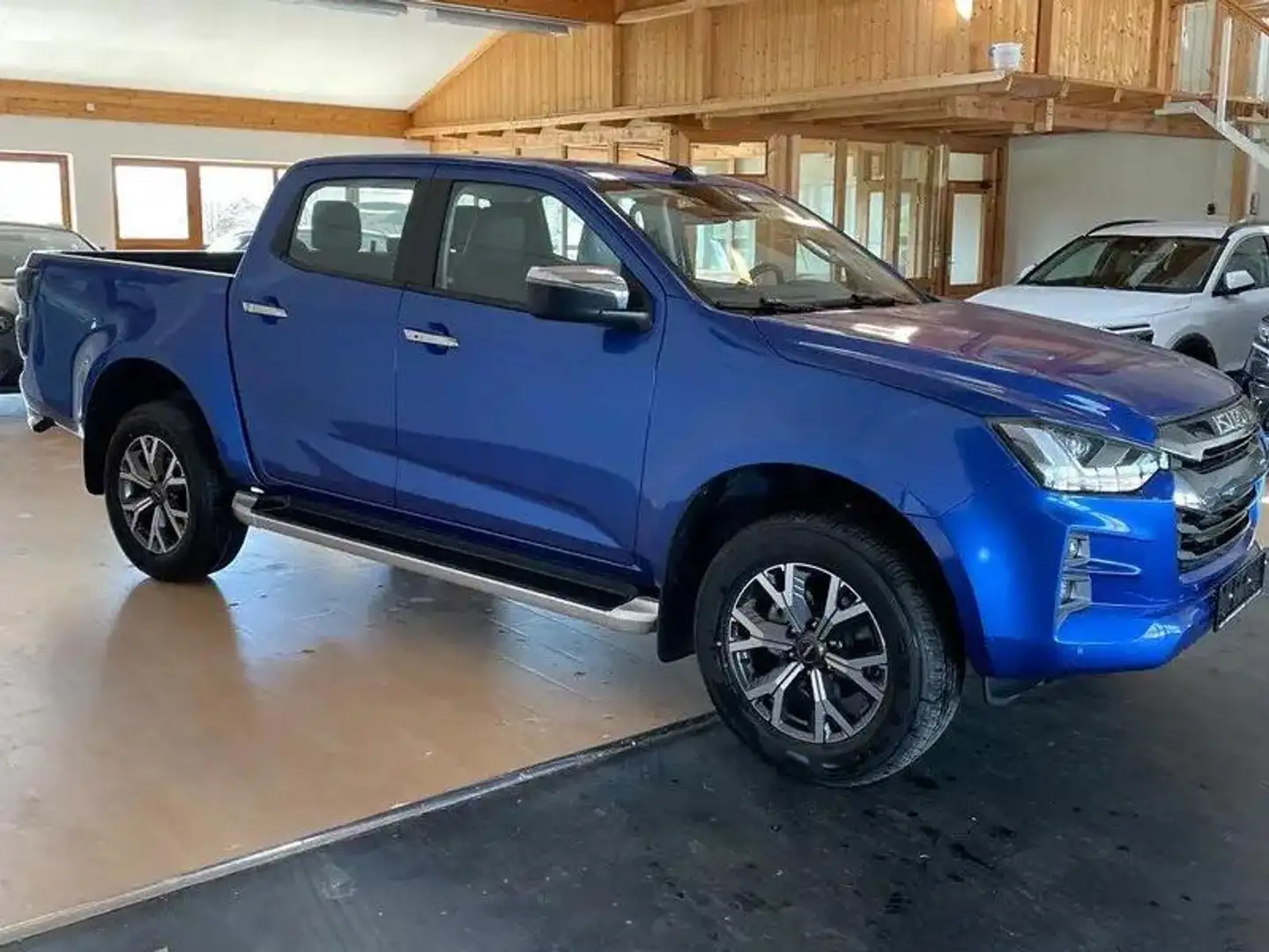 Isuzu D-Max Double Cab 4WD Autm. LSE Синий - 2